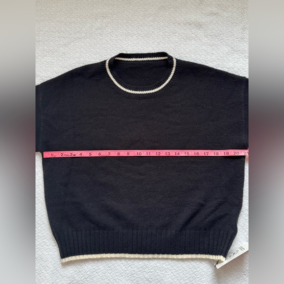 NWT Cider Elegant Black Sweater with Cream Accents Size M - Picture 7 of 8